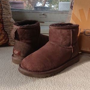 UGG "Classic Mini II" Leather Boot